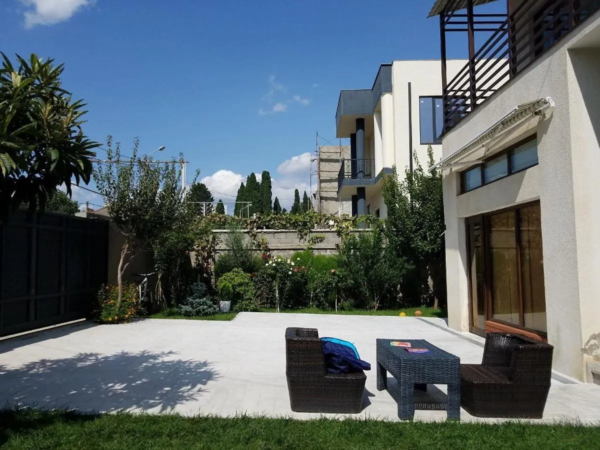 Villa In טביליסי 0*,